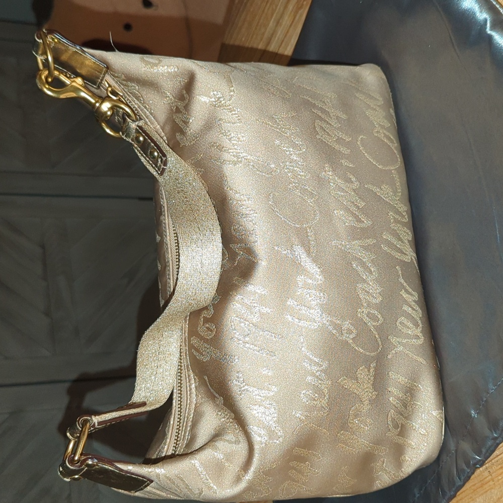 Final Reduction - Coach Lurex New York Script Holiday Limited Edition Hobo - Picture 6 of 10